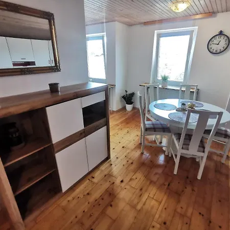 Lakebled With Casle View * 布莱德