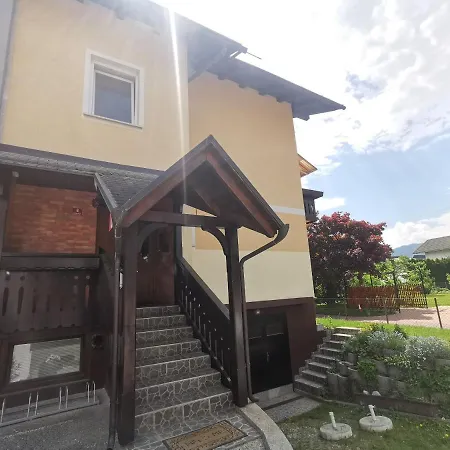 Lakebled With Casle View Apartament *